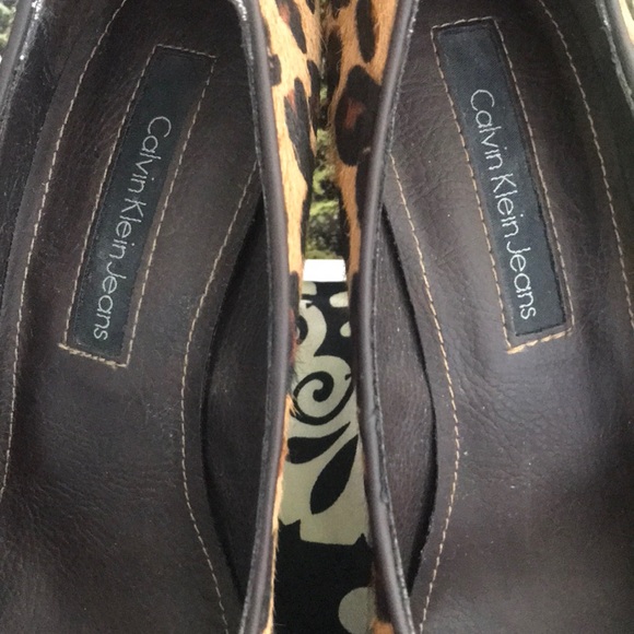 Calvin Klein Calf Hair Leopard Print High Heal - Picture 4 of 6